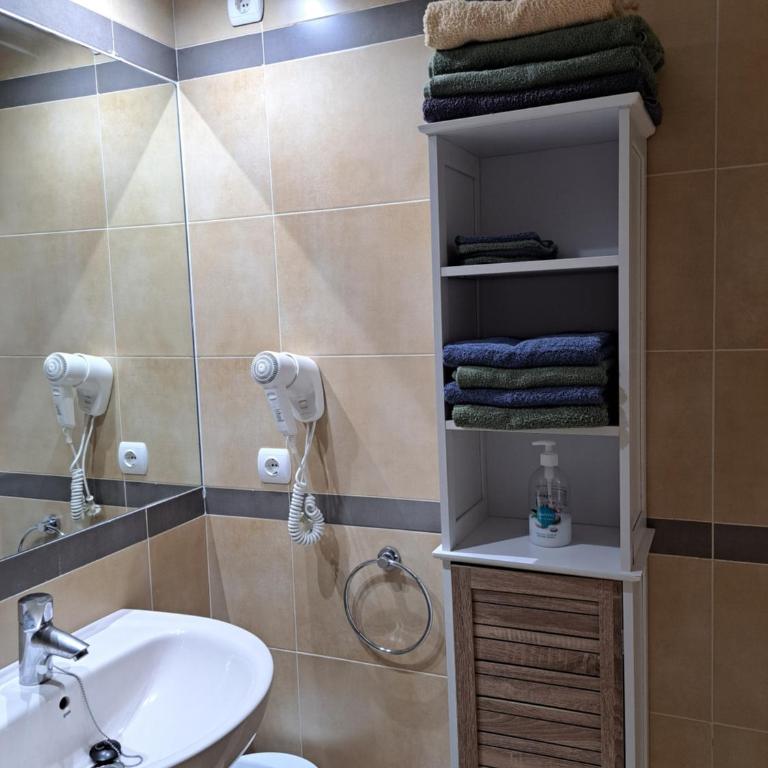 Esmeralda Seaview-Suites - One-Bedroom Apartment - 18