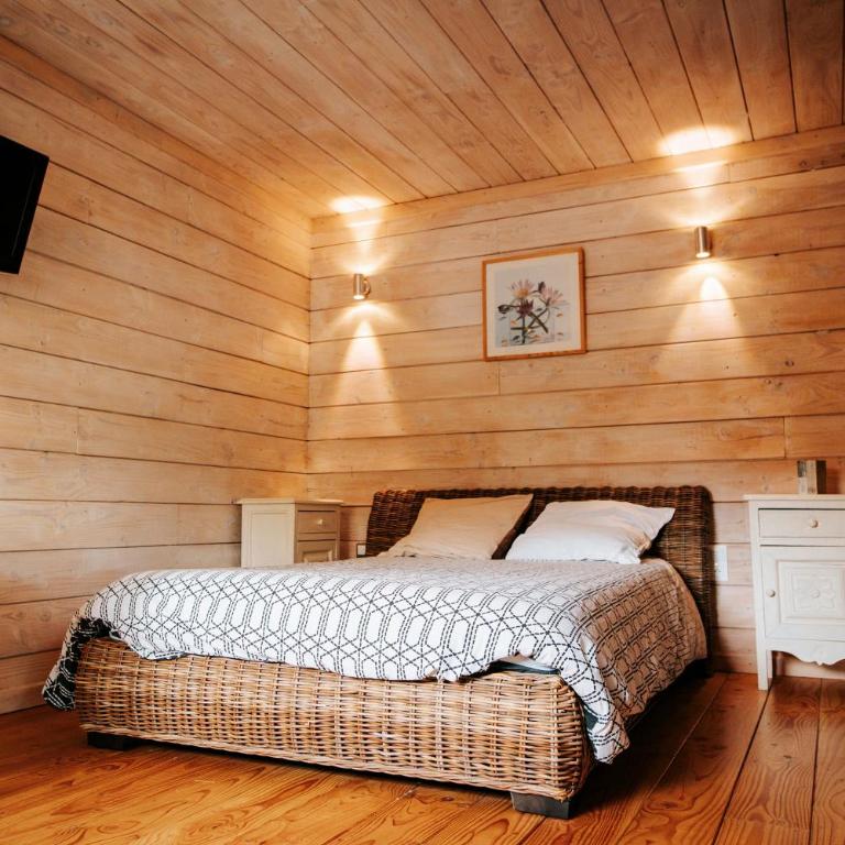 Camping Lou Cabasson - Suite avec Jacuzzi - 9