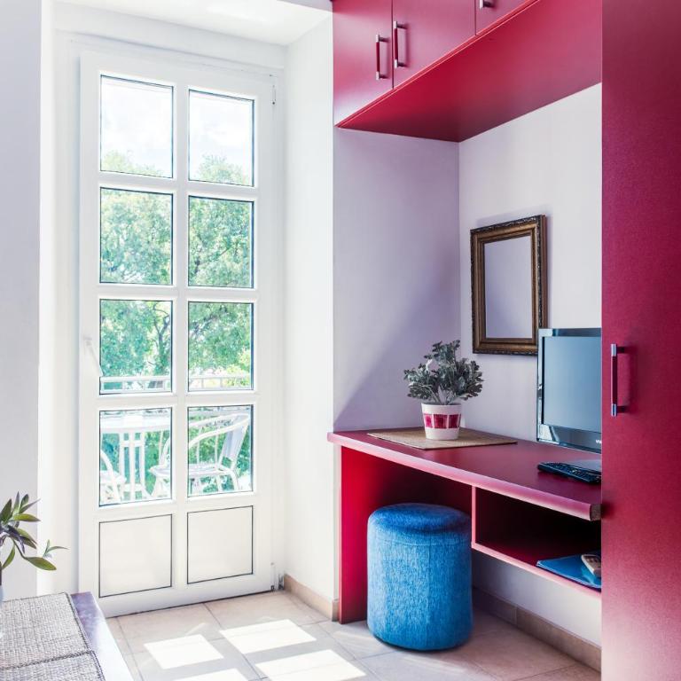 Kezman Apartment - Studio Apartment with Sea View - 11