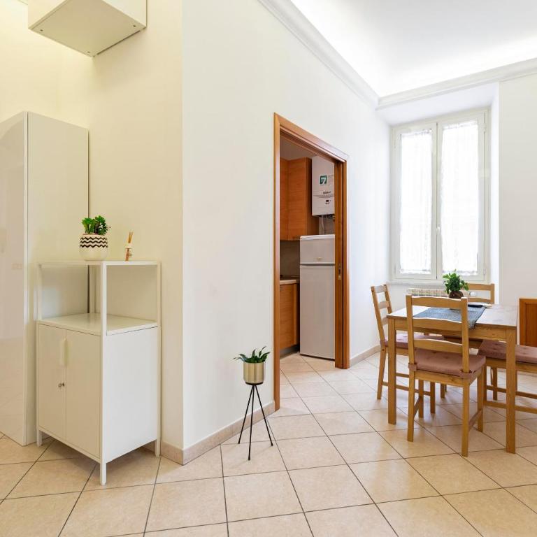 Redseven Rome Apartments - Appartamento con 2 Camere da Letto - 3