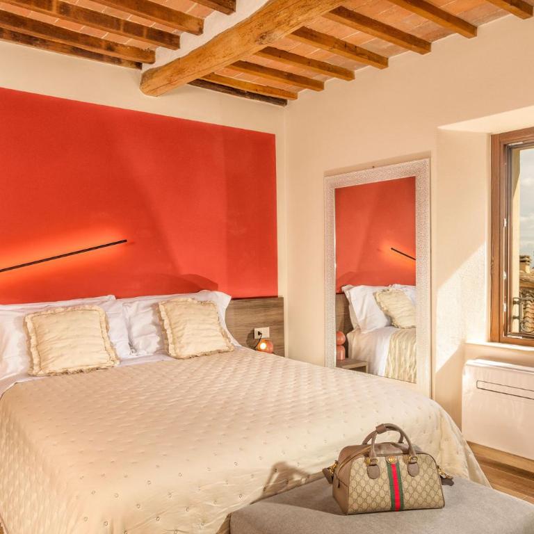 Palazzo Falcinelli Luxury Room in Montepulciano Center with Air Conditioning and Elevator - Camera Matrimoniale Deluxe con Doccia - 3
