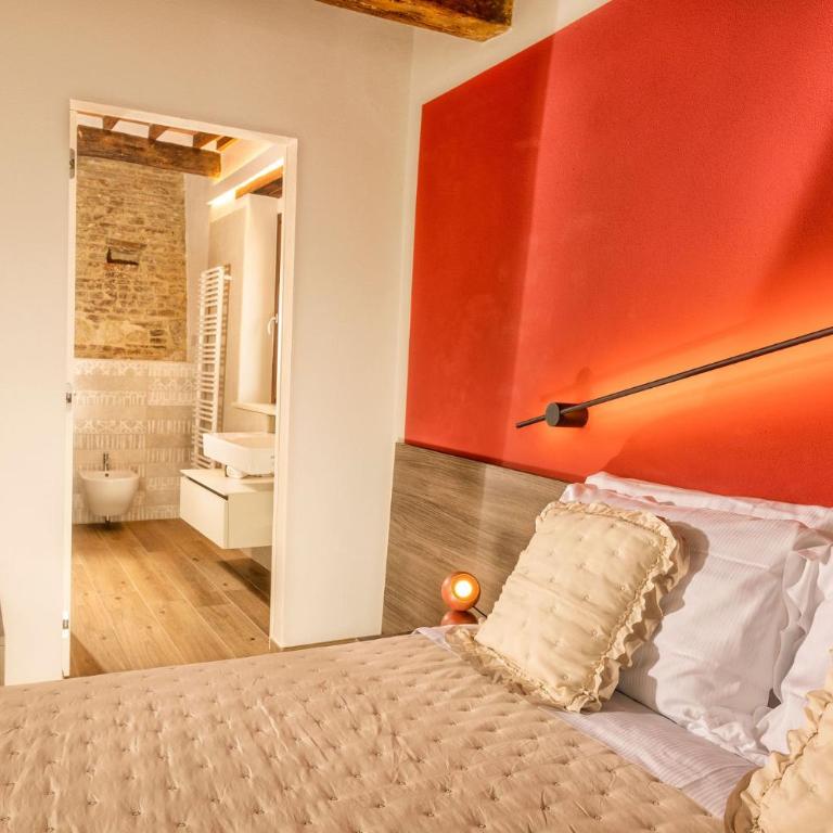 Palazzo Falcinelli Luxury Room in Montepulciano Center with Air Conditioning and Elevator - Camera Matrimoniale Deluxe con Doccia - 5