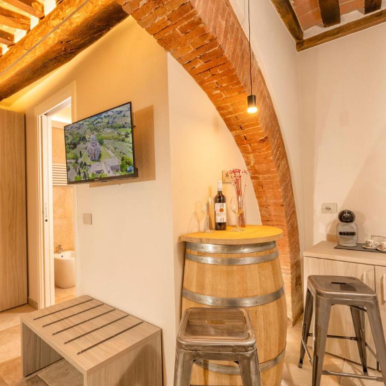 Palazzo Falcinelli Luxury Room in Montepulciano Center with Air Conditioning and Elevator - Camera King - 6