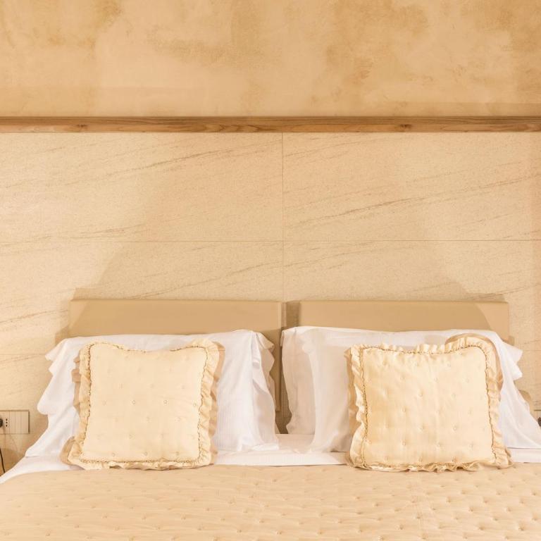 Palazzo Falcinelli Luxury Room in Montepulciano Center with Air Conditioning and Elevator - Camera King Deluxe - 6