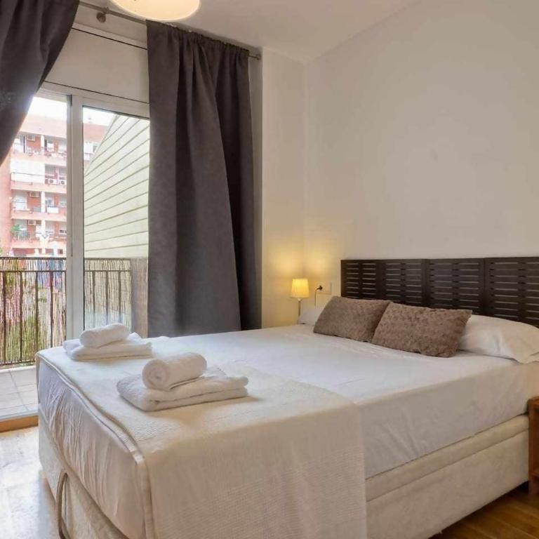 Comfortable 4 rooms 2Bath w balcony - Apartment with Terrace - 4