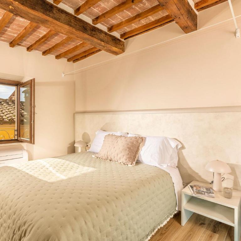 Palazzo Falcinelli Luxury Room in Montepulciano Center with Air Conditioning and Elevator - Camera Tripla con Vista - 17