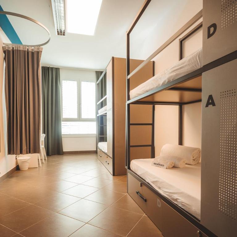 Lecco Hostel & Rooms - Camera Quadrupla con Bagno Privato - 6