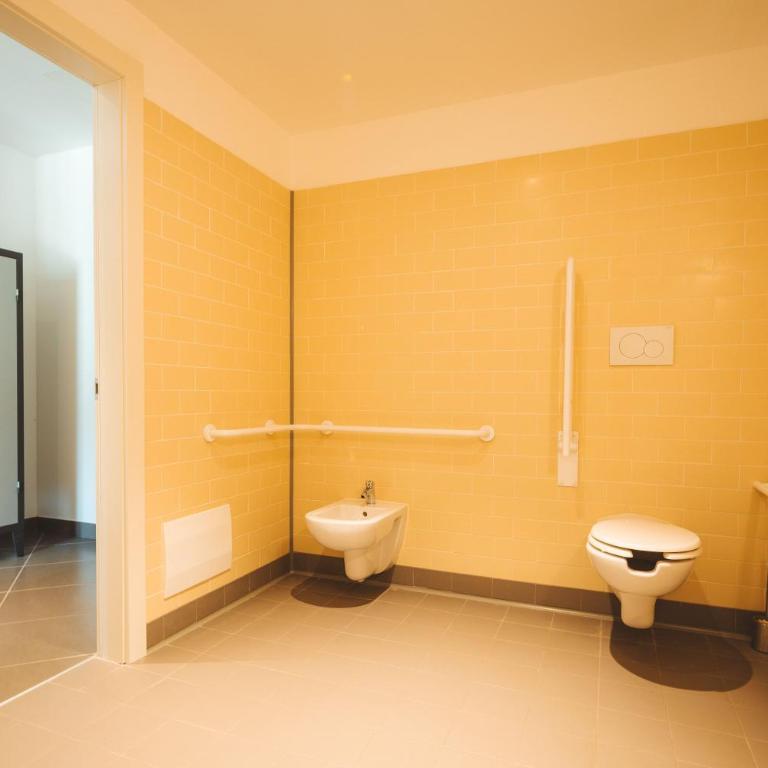 Lecco Hostel & Rooms - Dormitorio Misto con 6 Posti Letto - 4