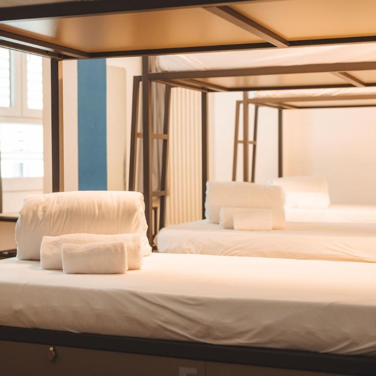 Lecco Hostel & Rooms - Posto Letto in Dormitorio Misto con 6 Letti - 1