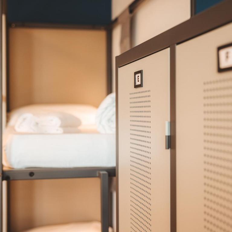 Lecco Hostel & Rooms - Dormitorio Misto con 6 Posti Letto - 7