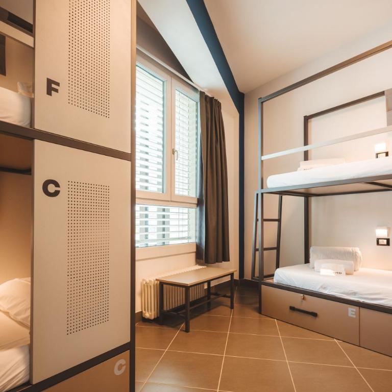 Lecco Hostel & Rooms - Posto Letto in Dormitorio Misto con 4 Letti - 8