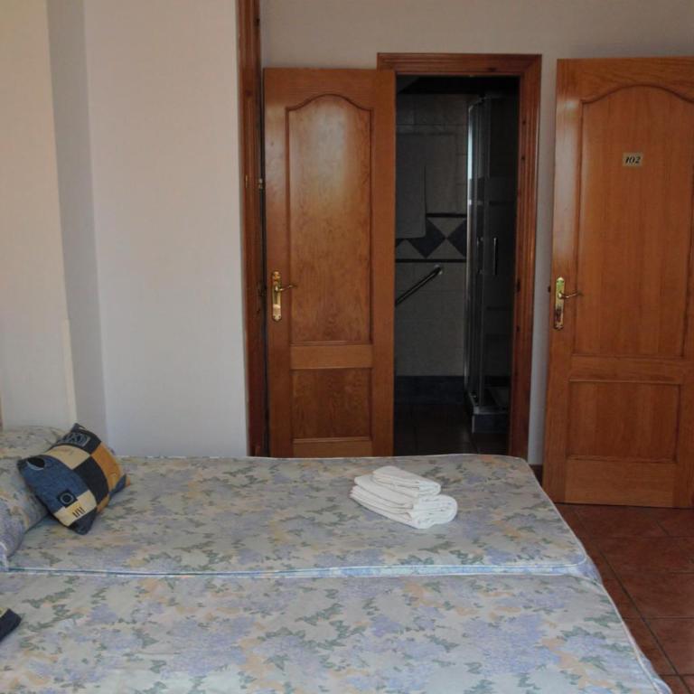Hostal Ana - Adults Recommended - Habitación Doble - 2 camas - 5