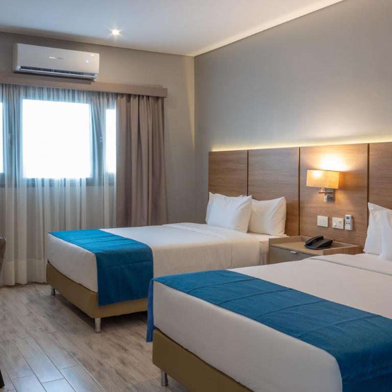 Tryp by Wyndham Asuncion - Habitación Doble Estándar para no fumadores - 2 camas dobles - 4