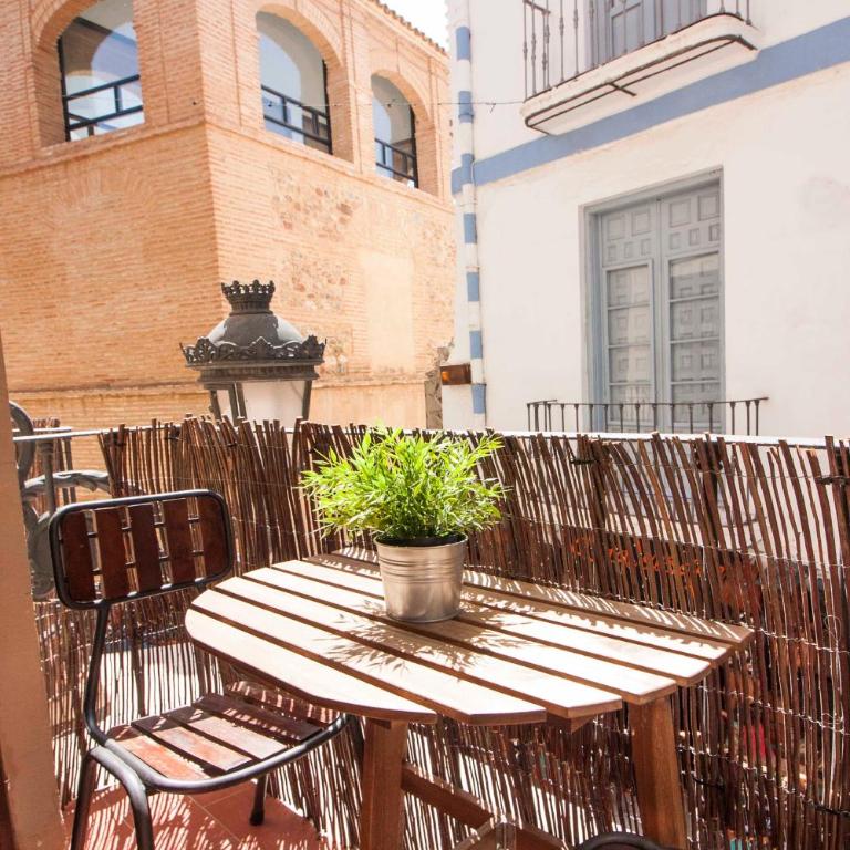 Granada FreshApartments - Apartamento de 1 dormitorio con balcón - 2