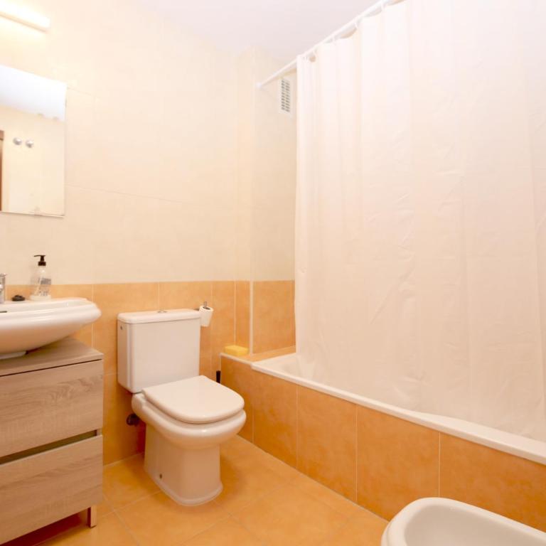 Estepona Town Apartment CARMEN - Three-Bedroom Apartment - 15