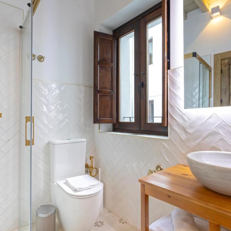 Genteel Home Horno Marina - Duplex Two-Bedroom Apartment with Terrace - 4