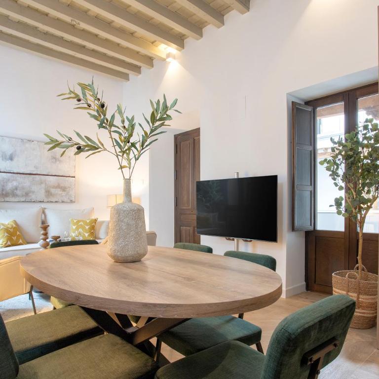 Genteel Home Horno Marina - Duplex Two-Bedroom Apartment with Terrace - 9