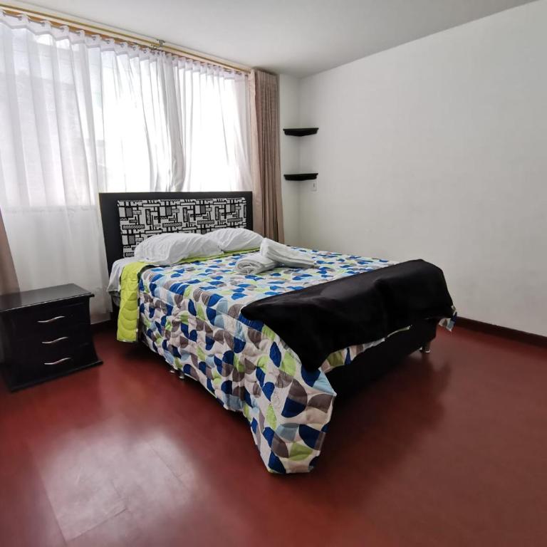 aparta estudio independiente centro Tunja - Apartamento de 1 dormitorio - 2