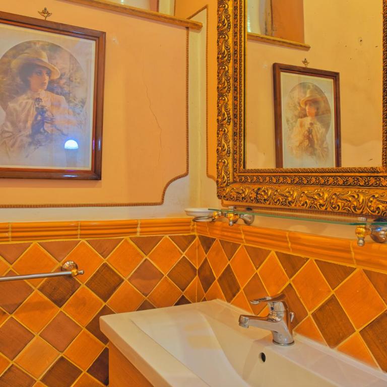 B&B Flora House - Camera Tripla con Bagno Privato Esterno - 15
