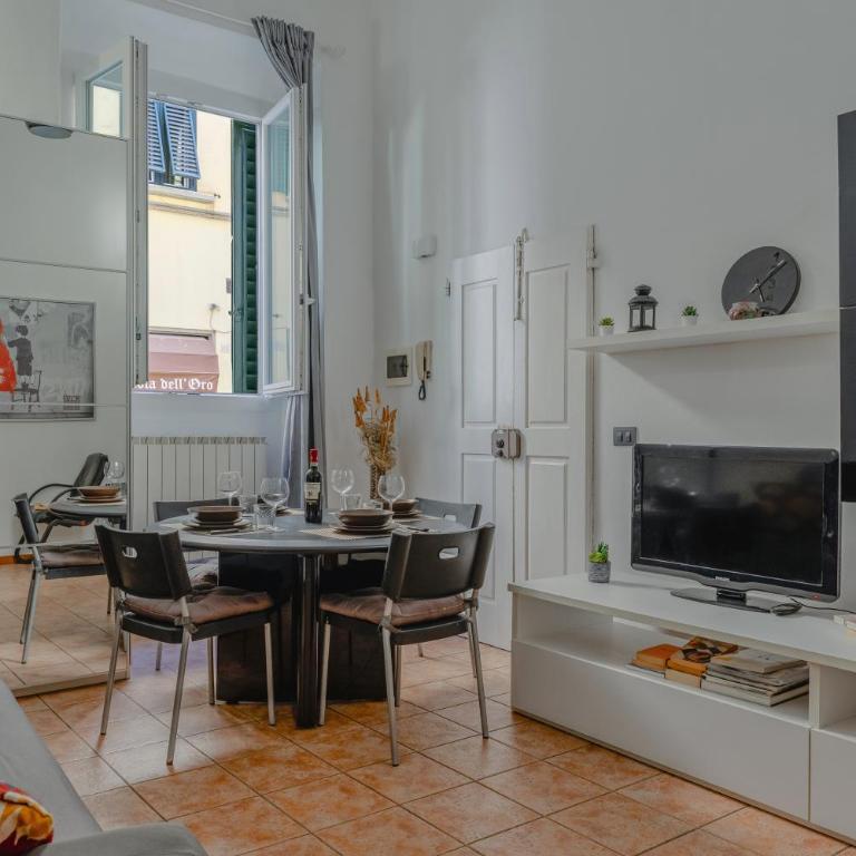 Autunno a Firenze, 2 camere vicino Duomo e Wi-Fi - Appartamento con 2 Camere da Letto - 2