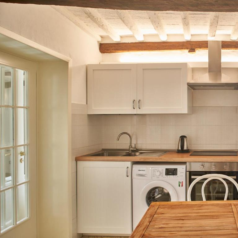 Titti Central - Large - One-Bedroom Apartment - 4