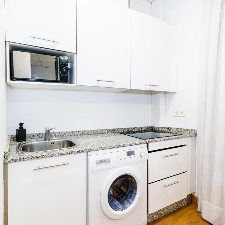 Centro Granada Catedral - One-Bedroom Apartment - 17