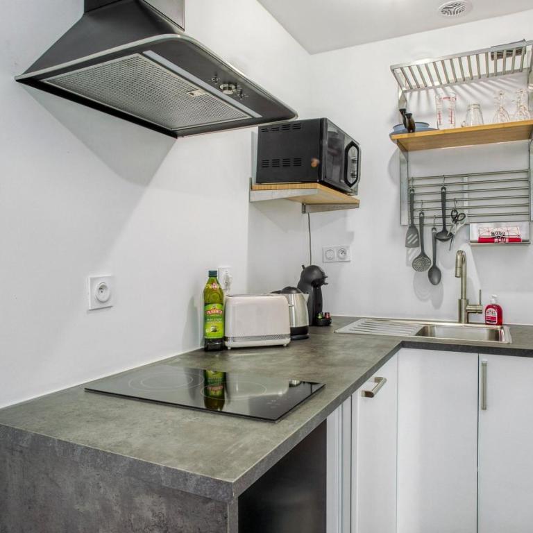 La Rotonde - Studio proche métro Mabilais - Apartment - 8