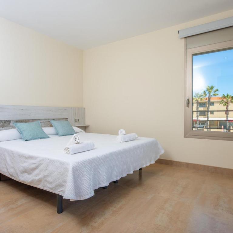 Antonia - Three-Bedroom House - 20