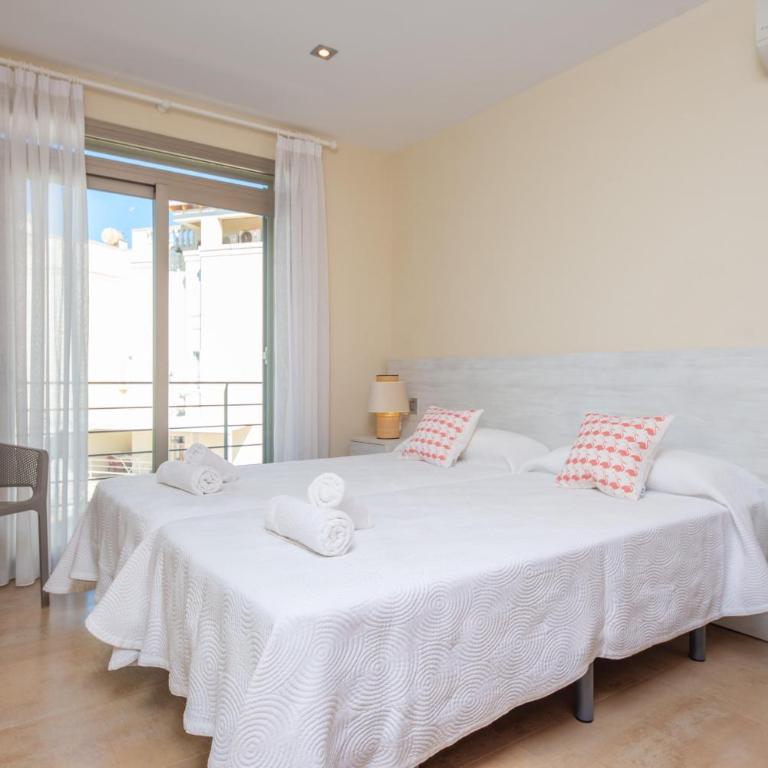 Antonia - Three-Bedroom House - 22