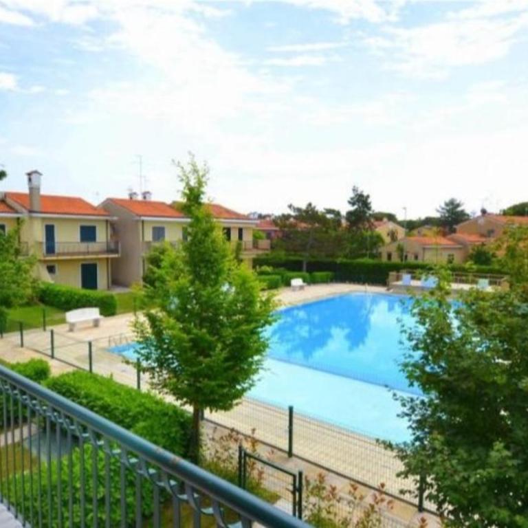 Terraced house with private garden - Villa - 10