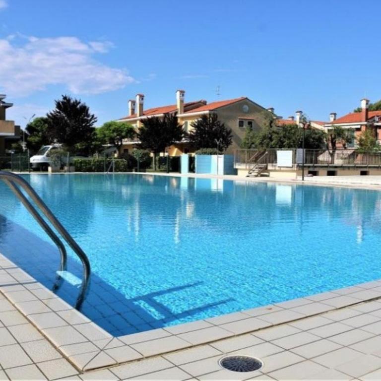 Terraced house with private garden - Villa - 8