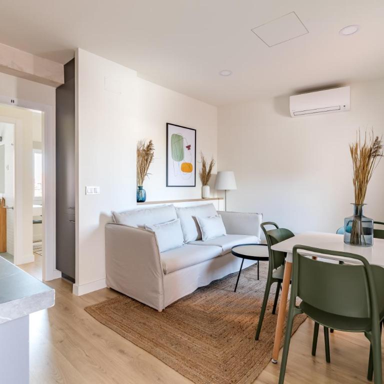 CATERINA Plaza Castilla - One-Bedroom Superior Apartment - 1