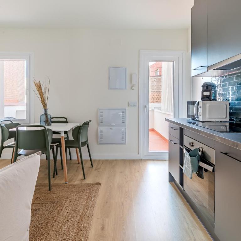 CATERINA Plaza Castilla - One-Bedroom Superior Apartment - 2