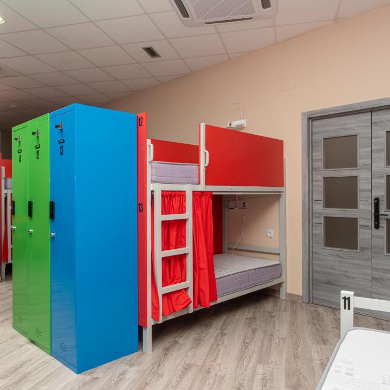 Llanes Hostel - Bunk Bed in Female Dormitory Room - 4