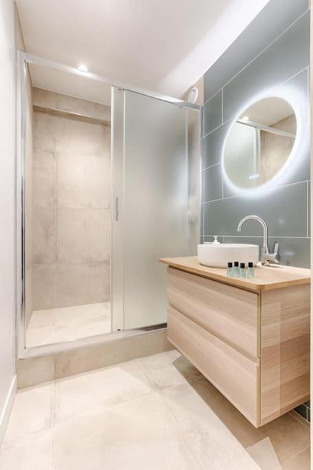 MyKeypers - Chic & Elegant Flat 2BR/6P- République - Appartement 2 Chambres - 12