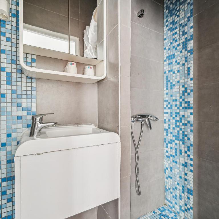 Hotel Tolbiac - Chambre Double avec Salle de Bains Privative - 2