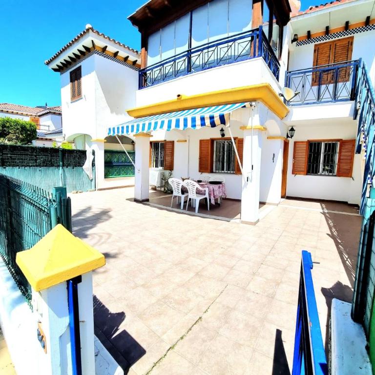 Bajo VERAMAR 1 frente a parque 2 dormitorios 500 metros de la playa - Apartamento de 2 dormitorios - 1