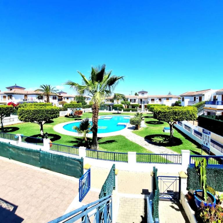 Bajo VERAMAR 1 frente a parque 2 dormitorios 500 metros de la playa - Apartamento de 2 dormitorios - 11