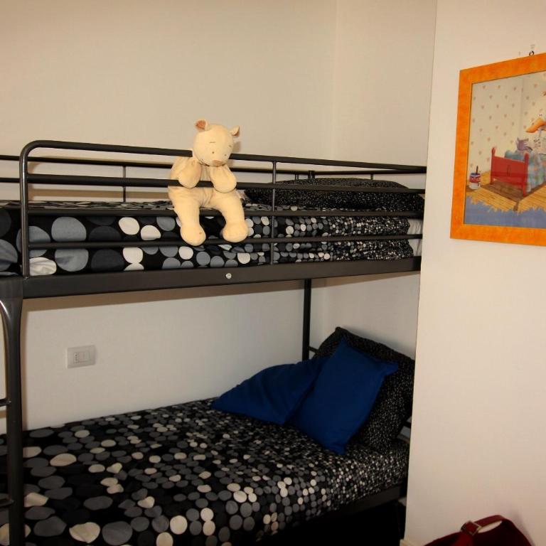 Residenza Manzoni Como Centre - Camera Familiare con Bagno Privato - 8