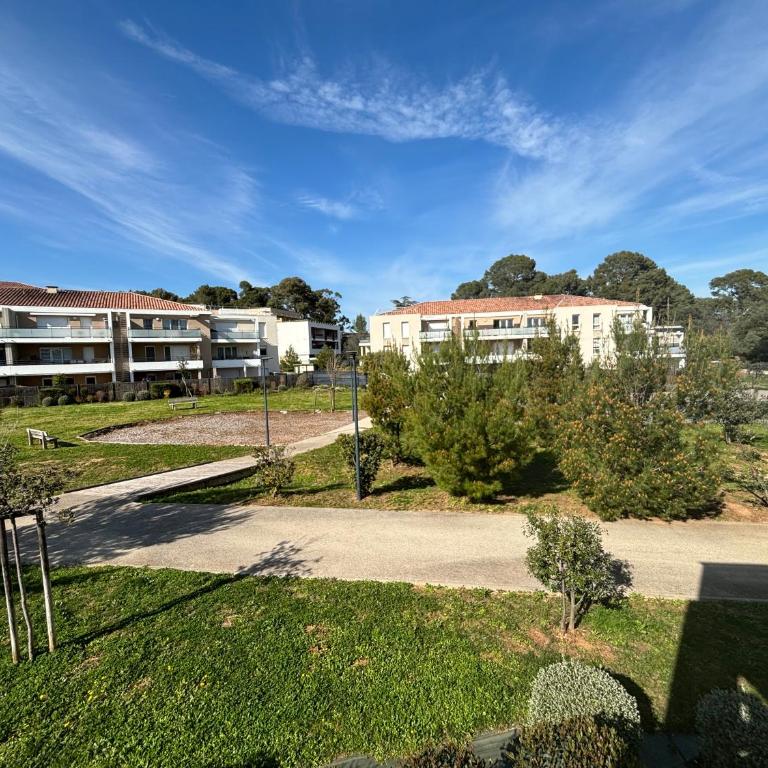 Charmant T2 avec piscine - Appartement 1 Chambre - 10