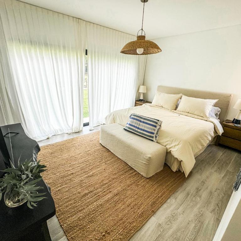 RentUp - Retiro de lujo Casa moderna con jardin y piscina en Pilar - Casa de 4 dormitorios - 8