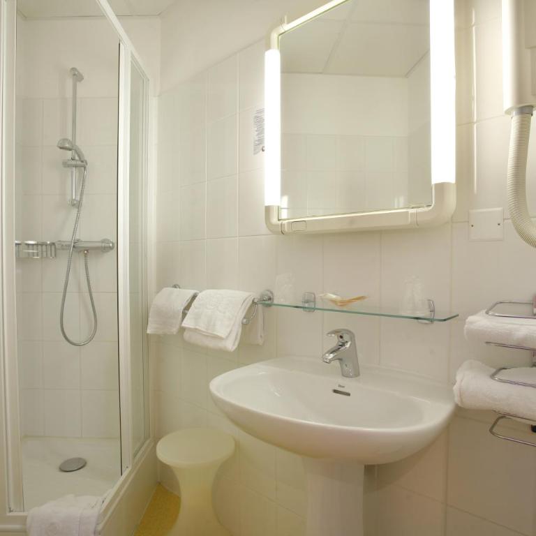 Logis Hôtel de Genève et Restaurant , Faverges-Seythenex - Chambre Double Confort - 1