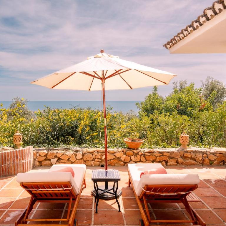7,000 sqm Luxurious Villa with Panoramic Sea Views Multiple Gardens & Two Pools - Villa con piscina privada - 43
