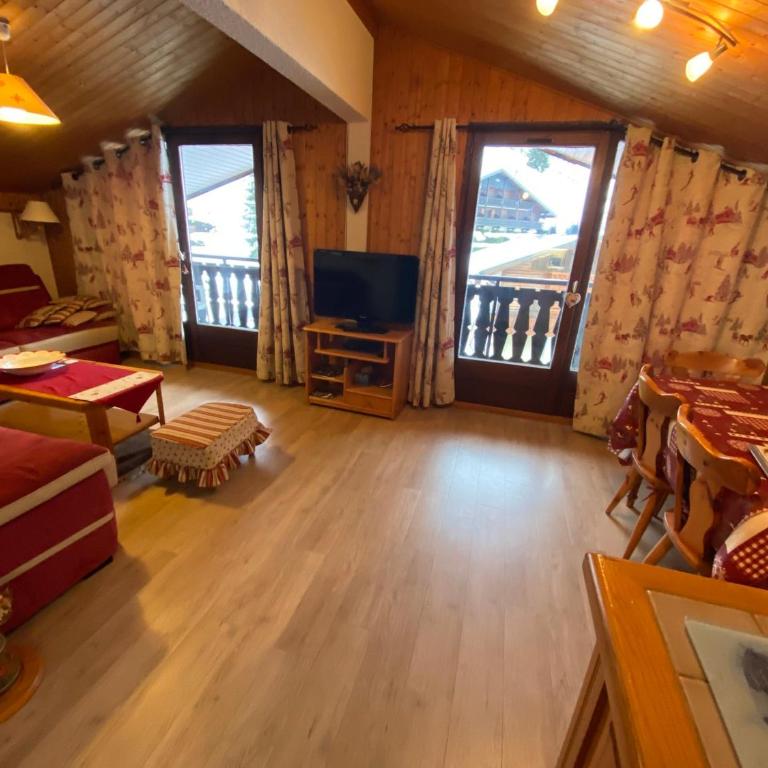 Appartement familial, proche centre, avec WIFI et parking - FR-1-693-41 - Apartment - 1