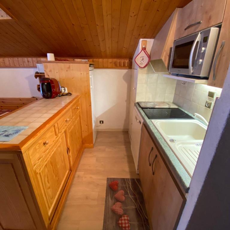 Appartement familial, proche centre, avec WIFI et parking - FR-1-693-41 - Apartment - 12