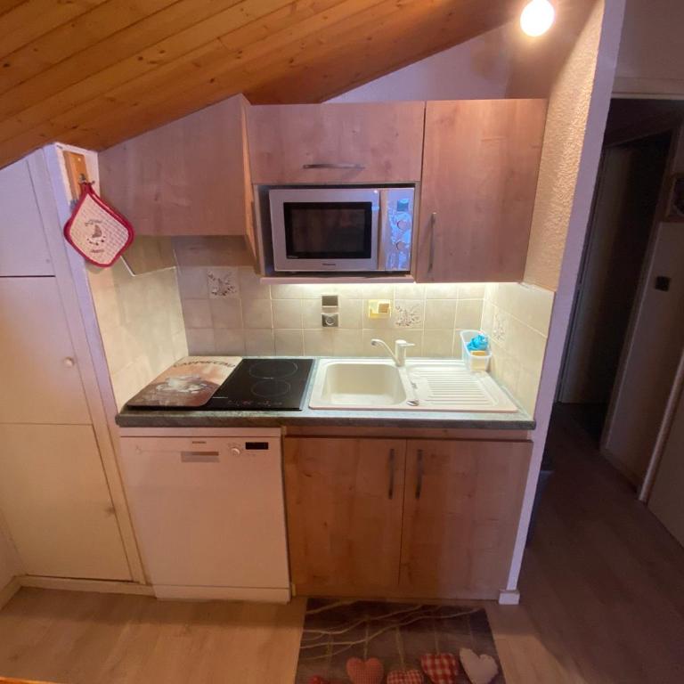 Appartement familial, proche centre, avec WIFI et parking - FR-1-693-41 - Apartment - 13