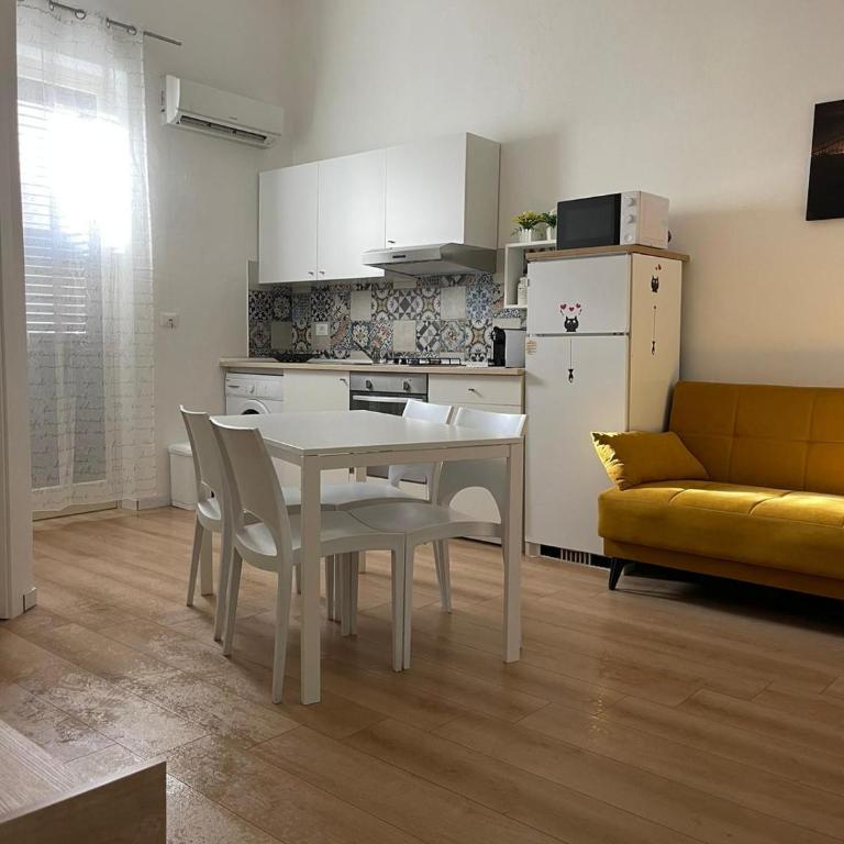 Mazzini House - One-Bedroom Apartment with Balcony - 1
