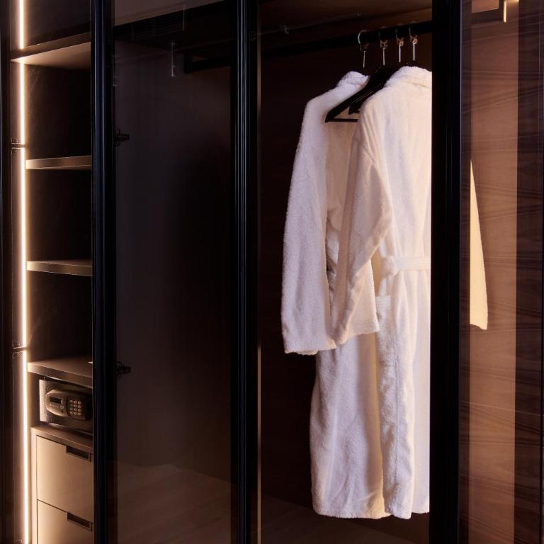 Hotel MyPalace León - Suite Doble Deluxe con bañera de hidromasaje - 6