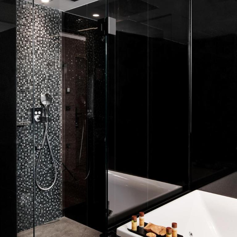 Hotel MyPalace León - Suite Doble Deluxe con bañera de hidromasaje - 12