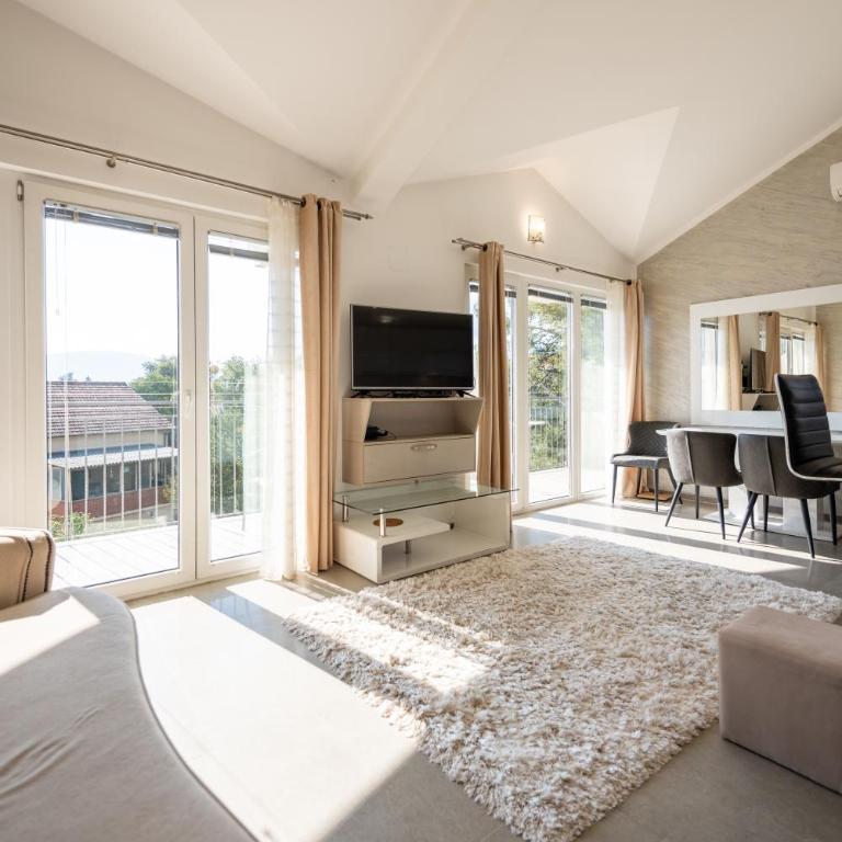 Porto View Three-Bedroom Duplex - Two-Bedroom Apartment - Penthouse - 7